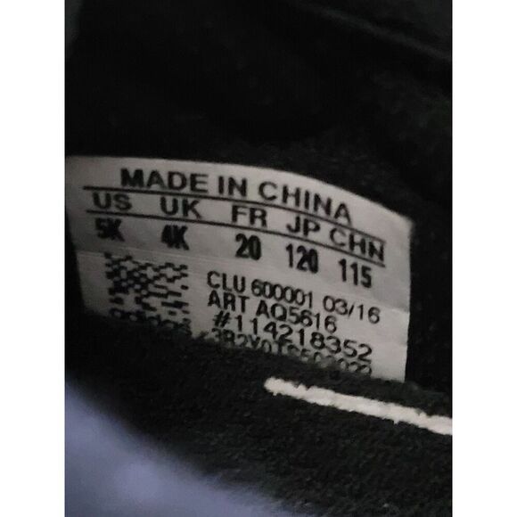 Adidas Boost Kids Shoes Size 5K - Picture 6 of 6